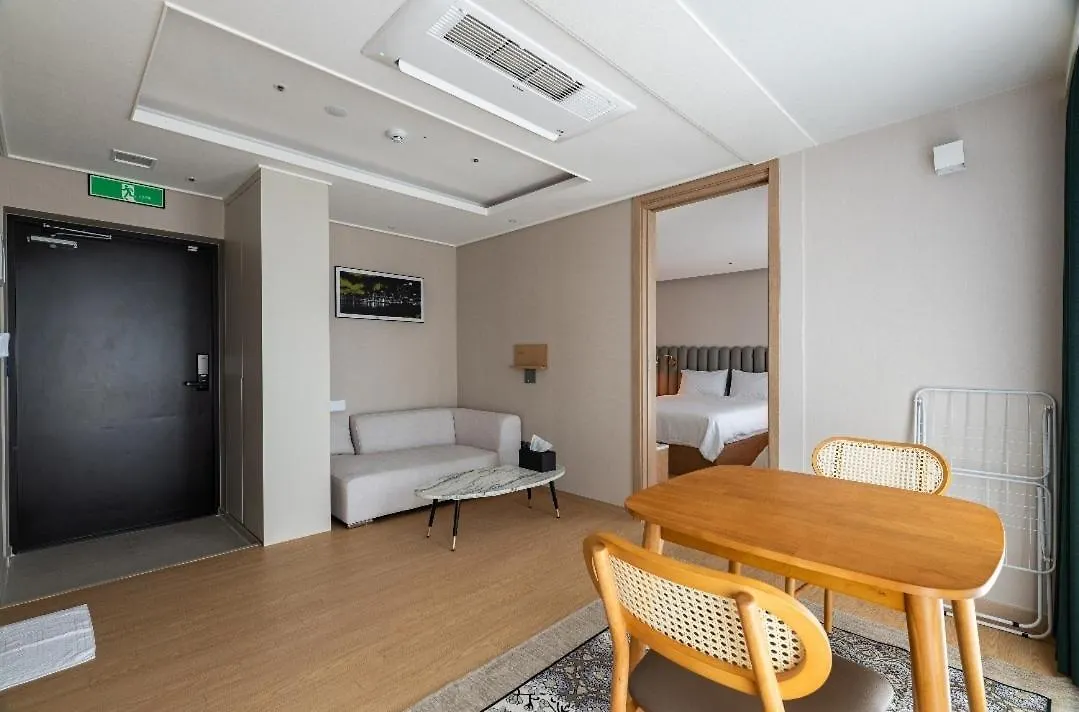 #Elbon The Stay Pusan