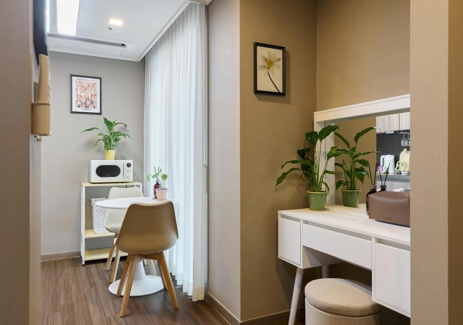 #Elbon The Stay Busan
